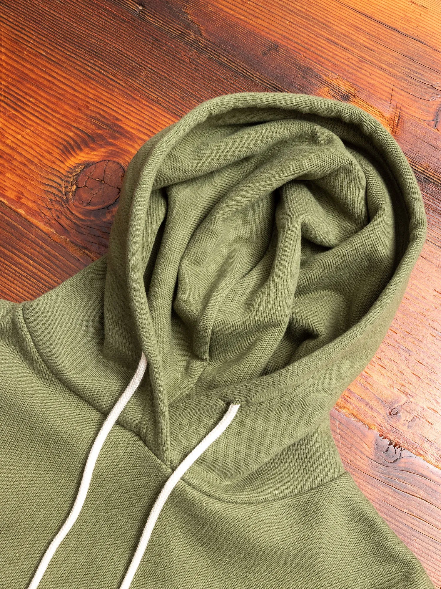 Beach Hoodie in Moss